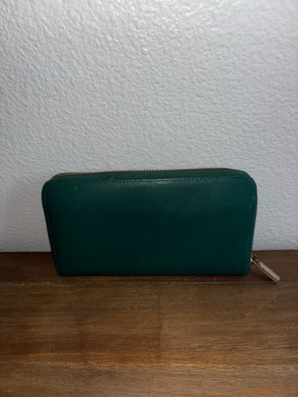 Tory Burch Emerald Green Zip Wallet with Gold Logo - Picture 2 of 4